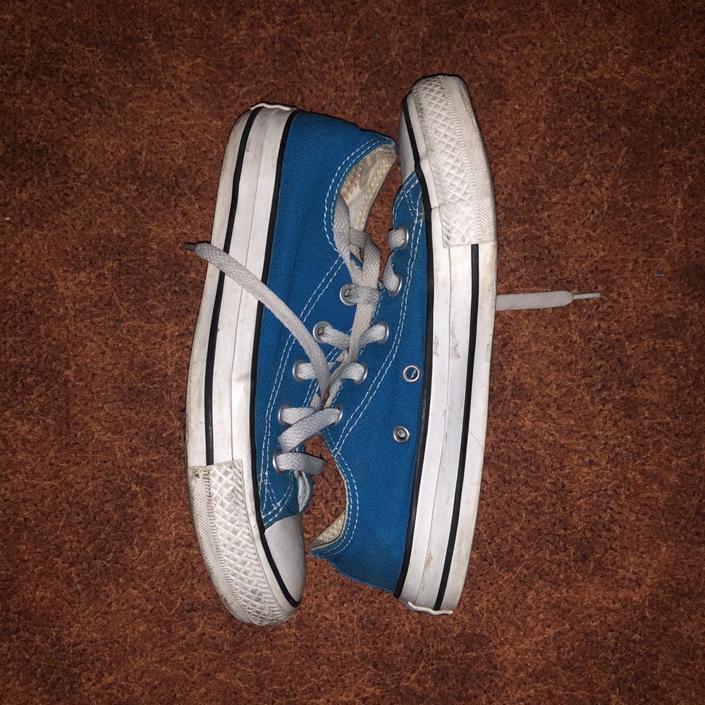 Converse Sneakers🦋